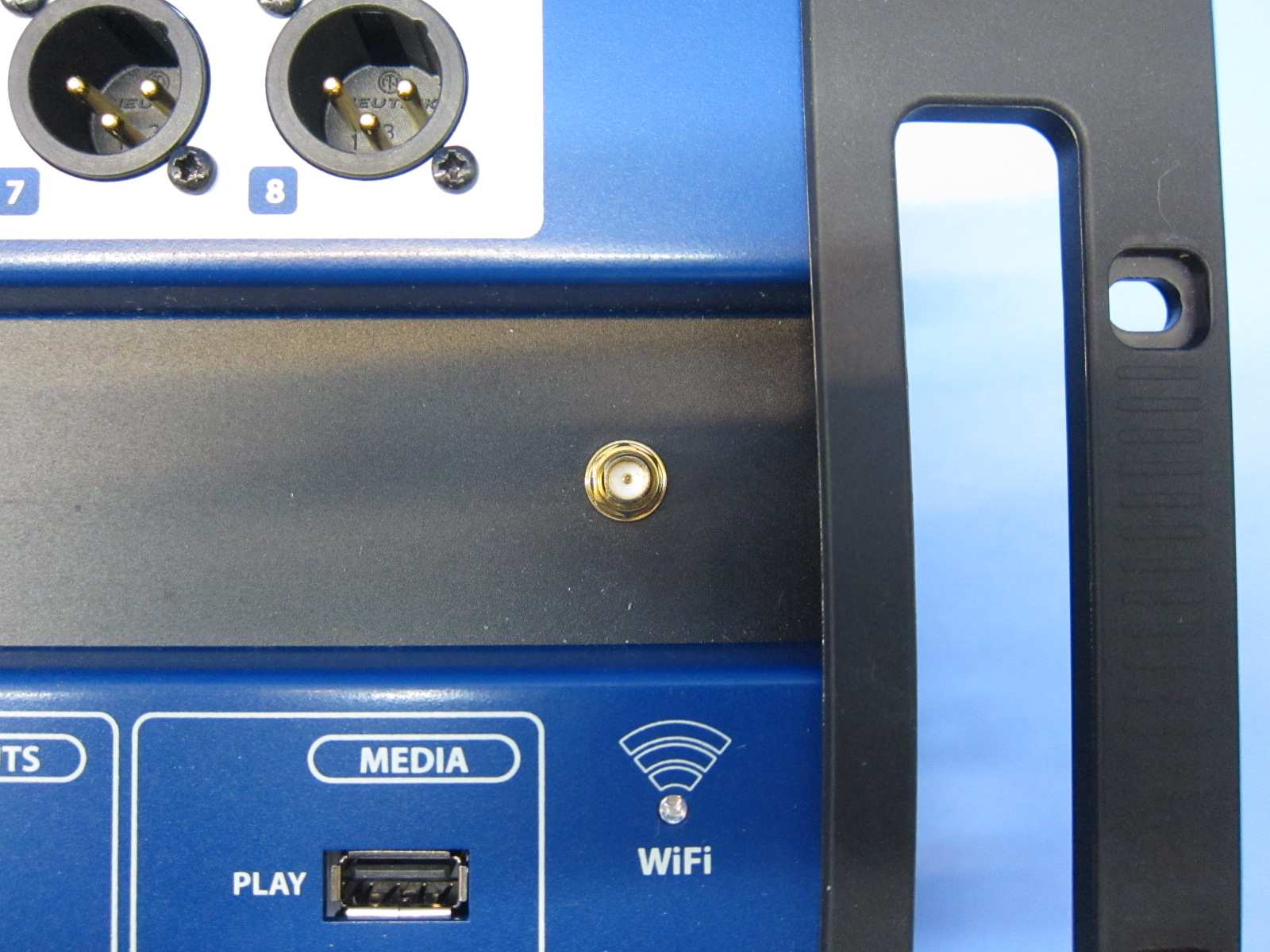 FCC ID API-UI24RMIXER External Photos