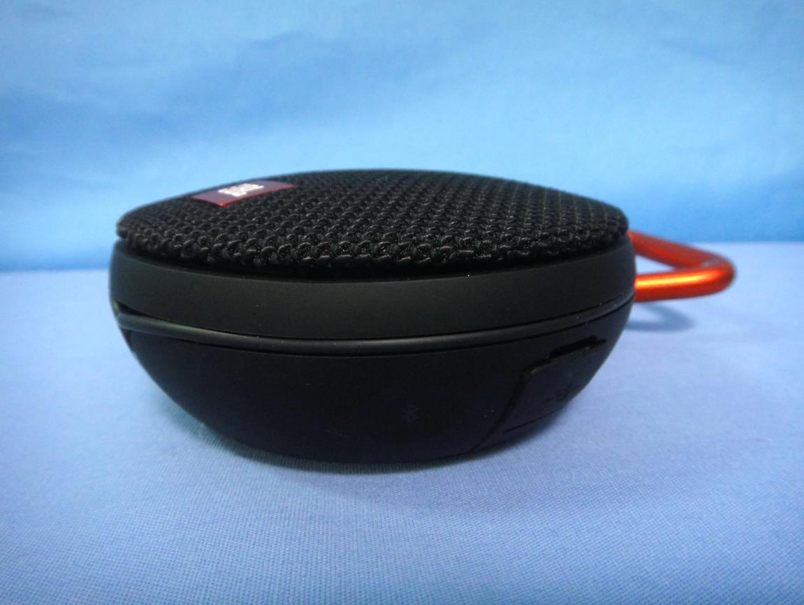 FCC ID APIJBLCLIP2AN External Photos