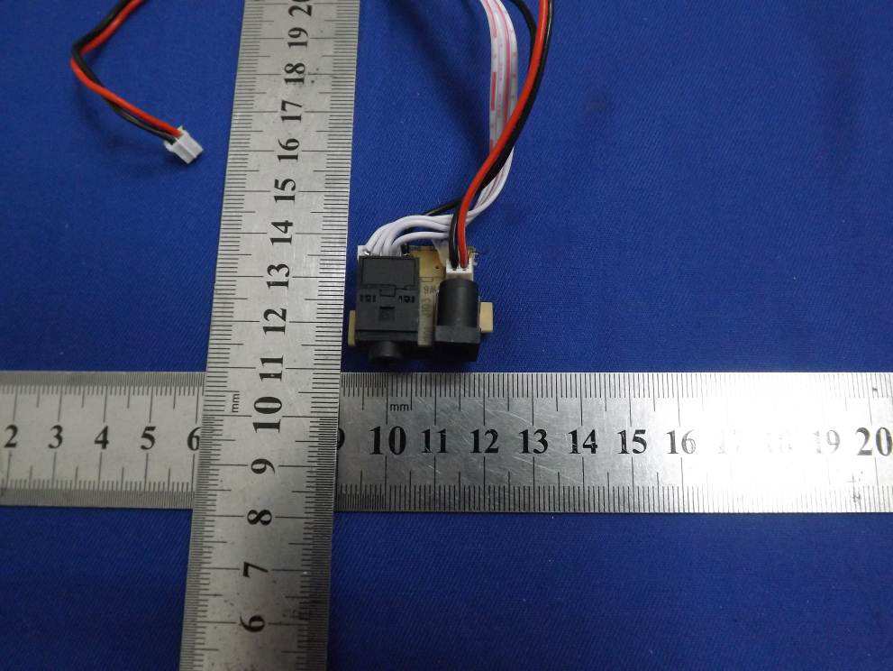 FCC ID AUIKW71 Internal Photos