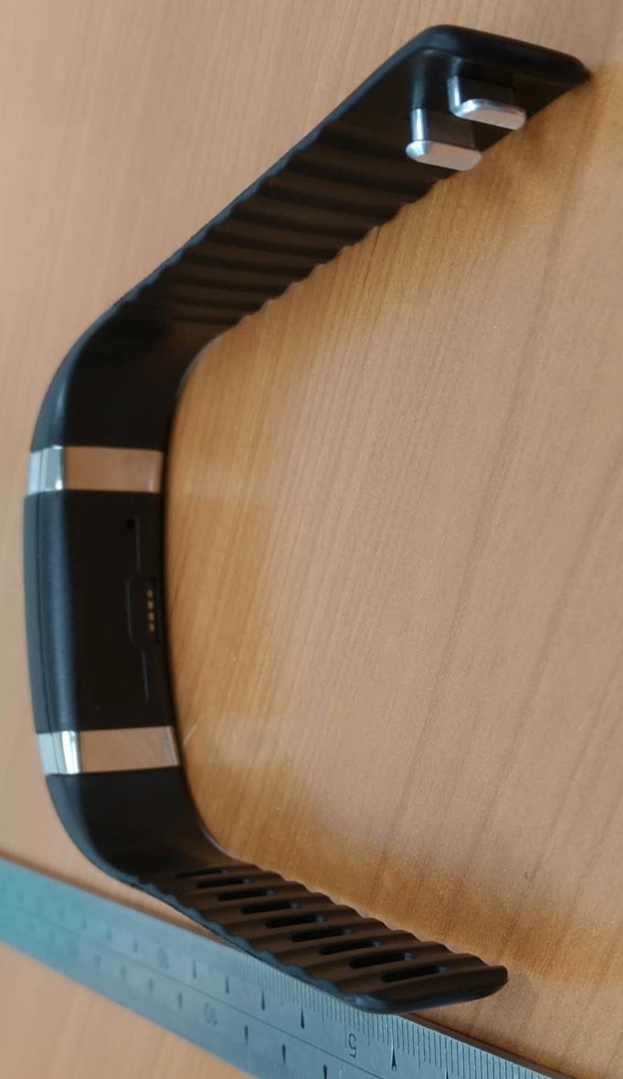 FCC ID F6OINBODYBAND2 ID Label Location Info