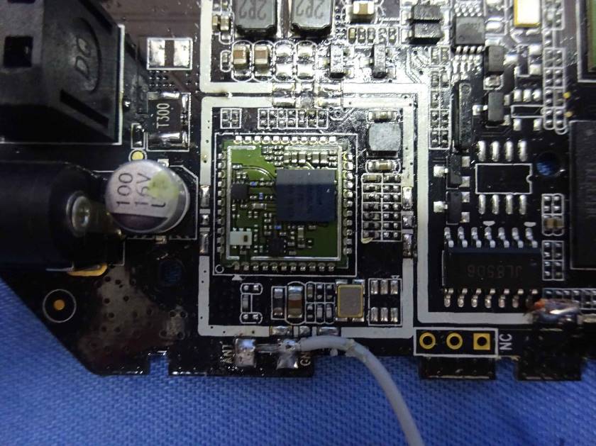 FCC ID FBI-DECODERD310 Internal Photos