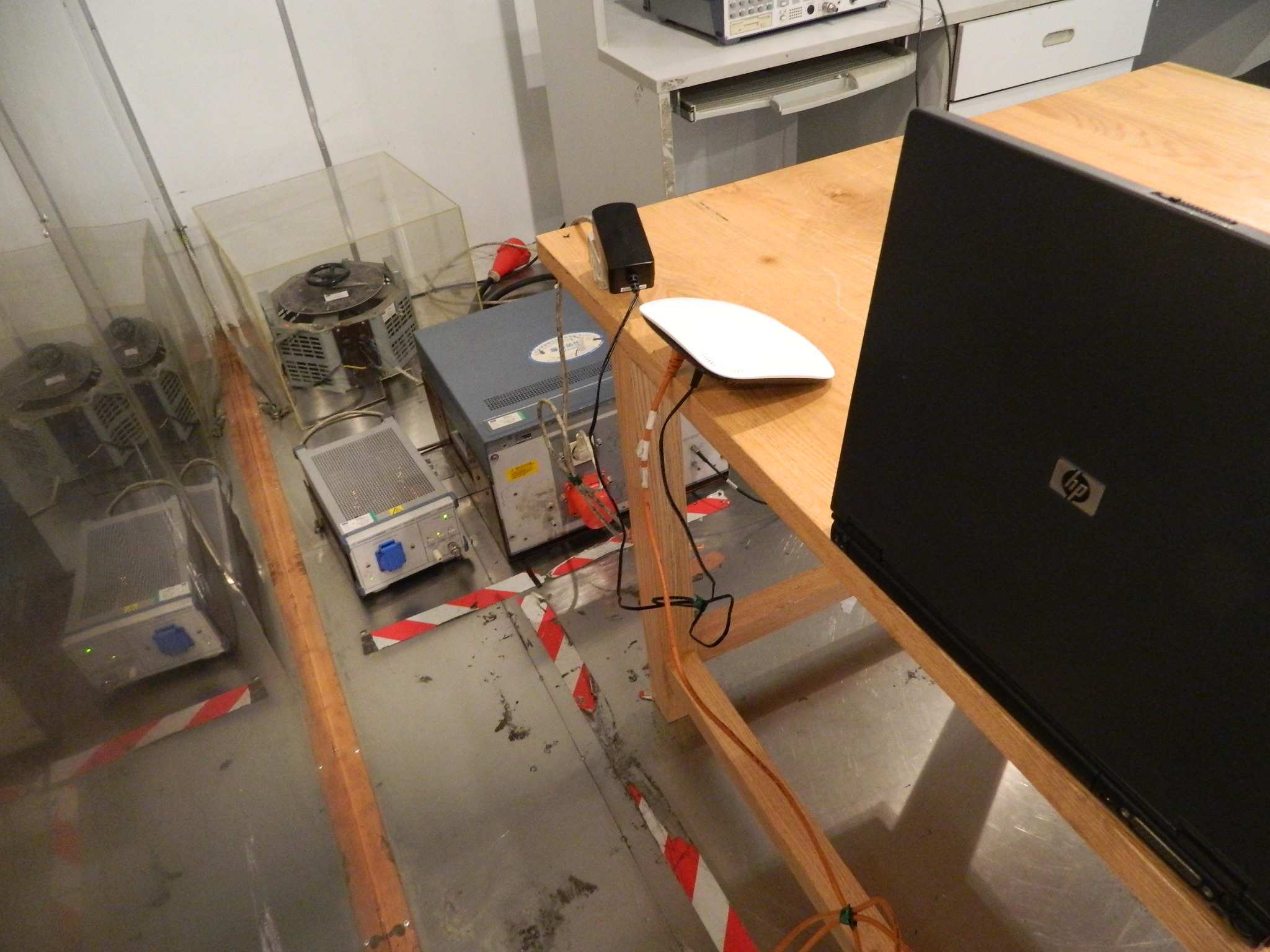 FCC ID Q9DAPIN0103 Test Setup Photos