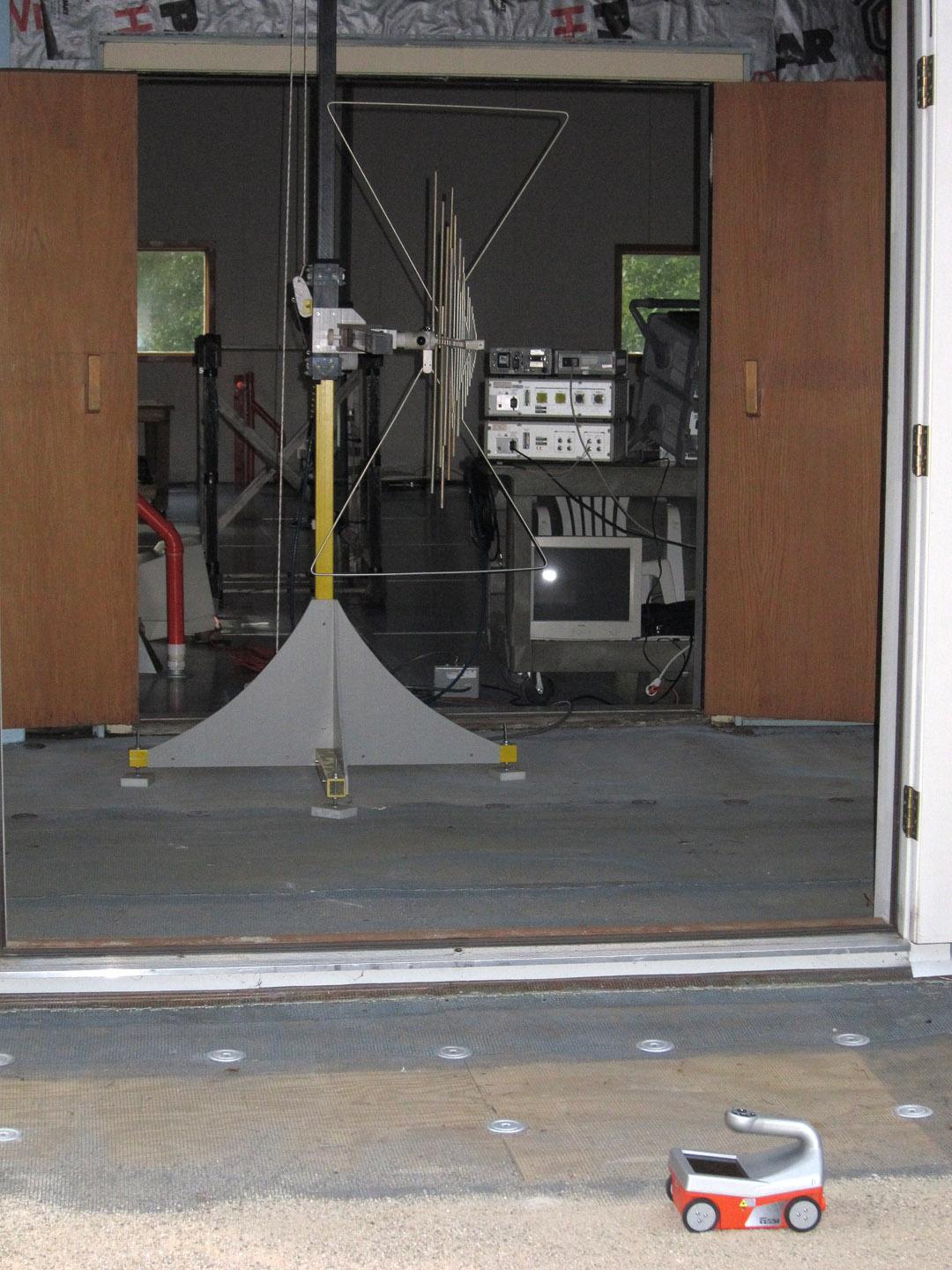 FCC ID QF7MINIXT Test Setup Photos