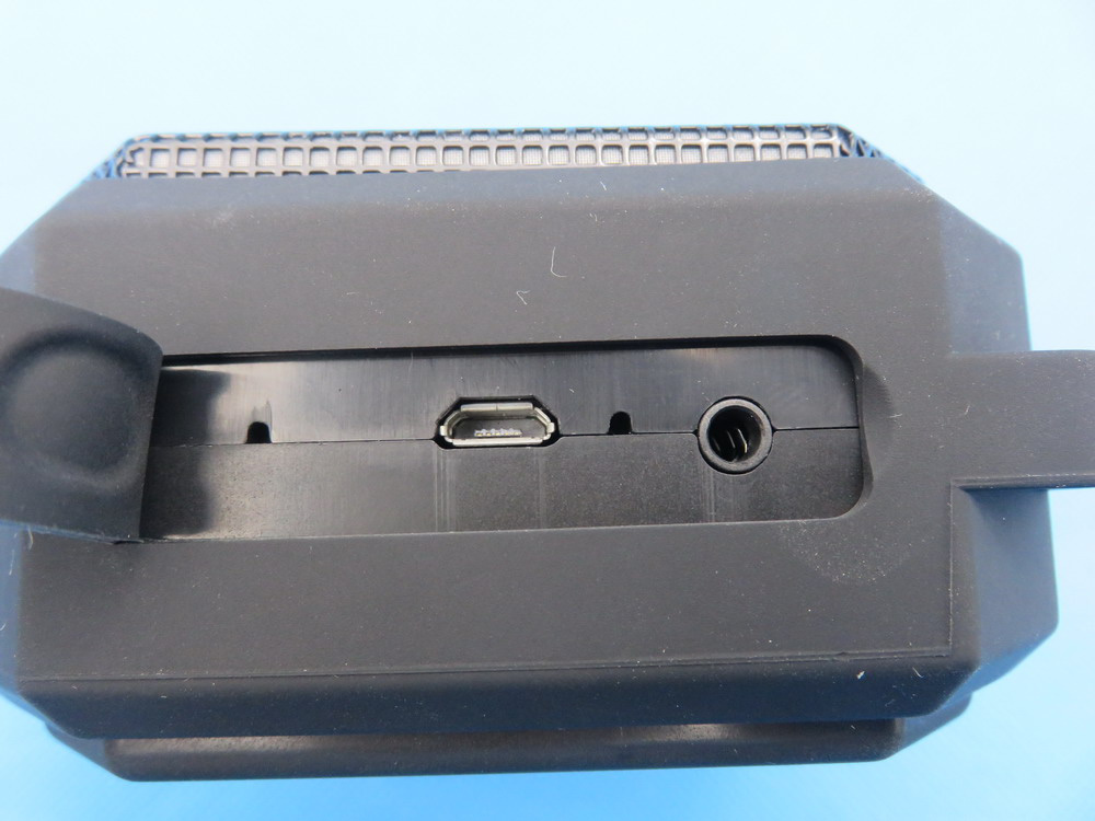 FCC ID QIFB51 External Photos