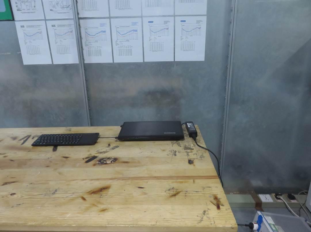 FCC ID QLE-GKM562R Test Setup Photos