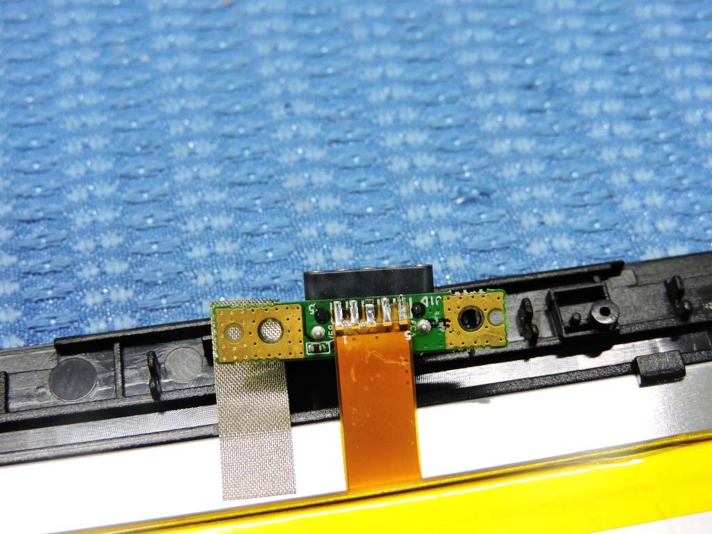 FCC ID RBD-F102 Internal Photos