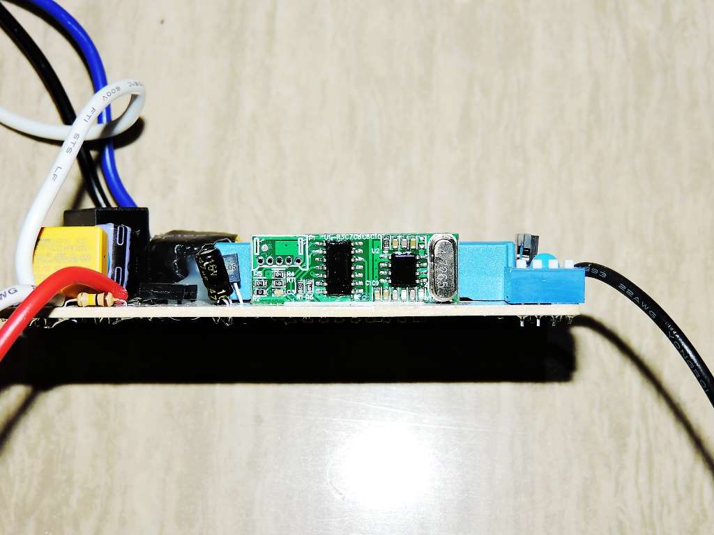FCC ID RGB-52MONTD Internal Photos