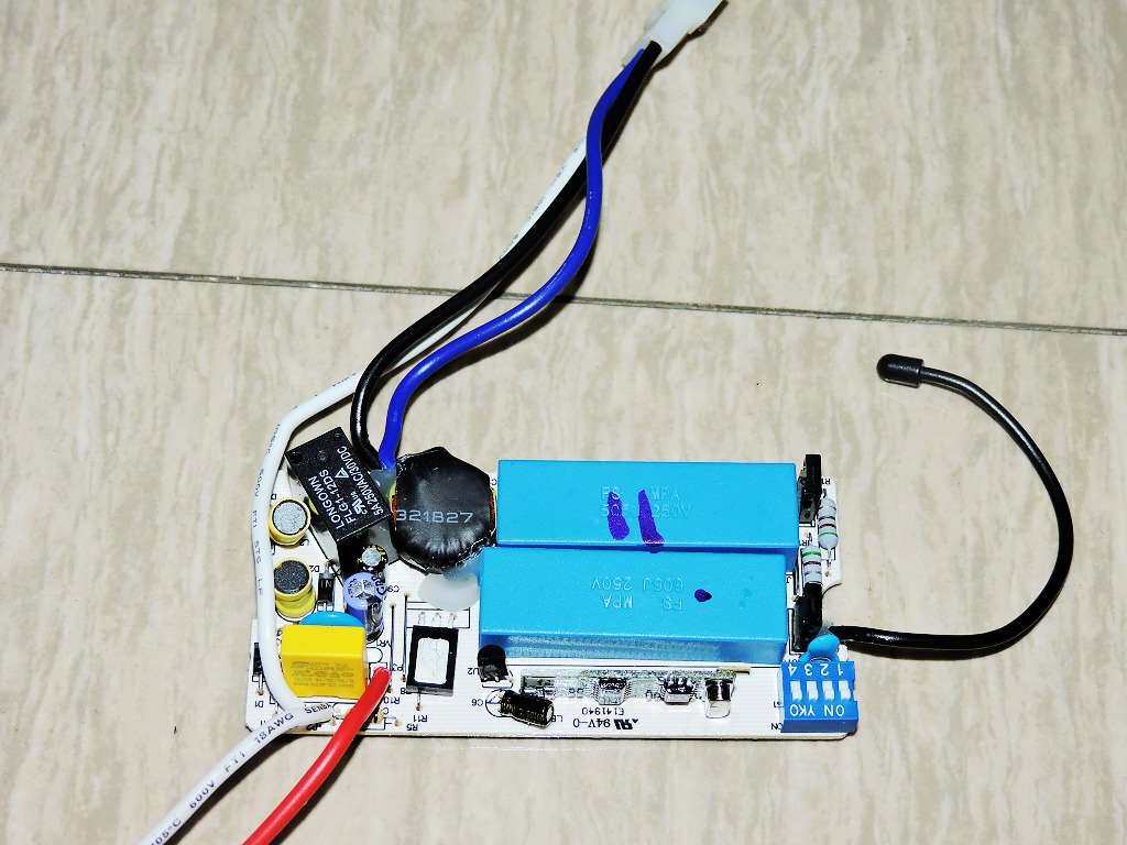 FCC ID RGB-52MONTD Internal Photos