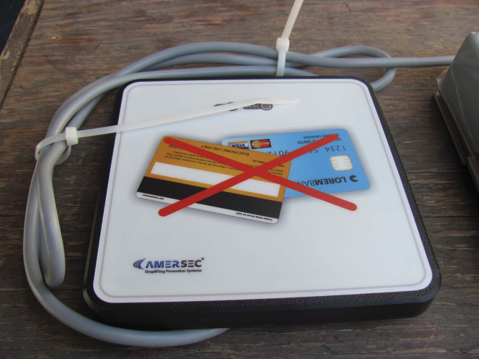 FCC ID UXT-P-ADSC External Photos