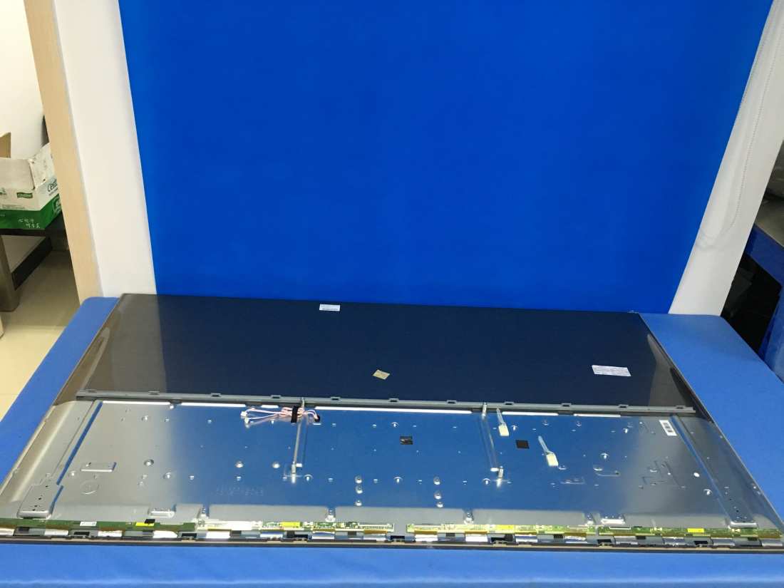 FCC ID VG8XC042AYY External Photos