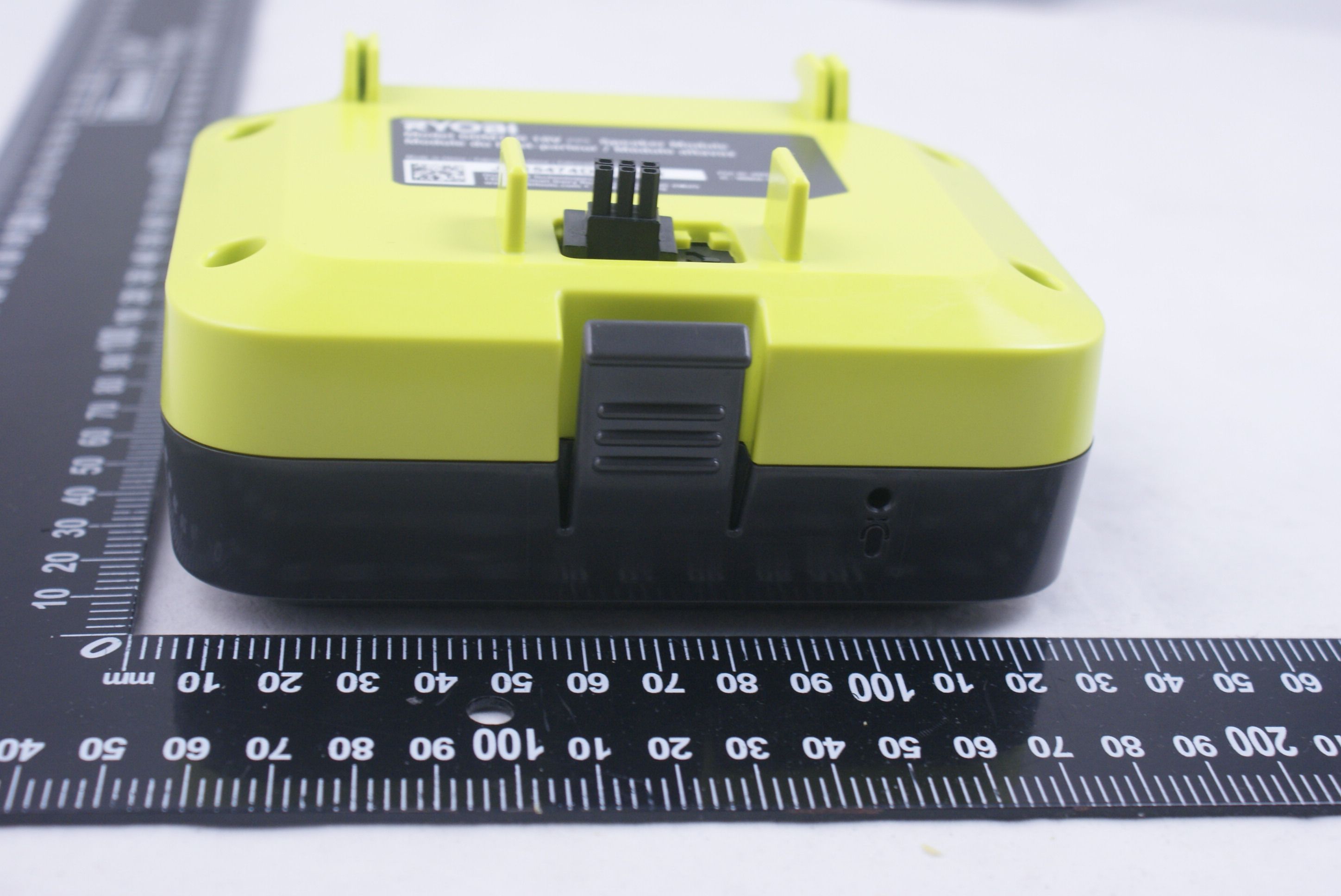 FCC ID VMZGDM120 External Photos