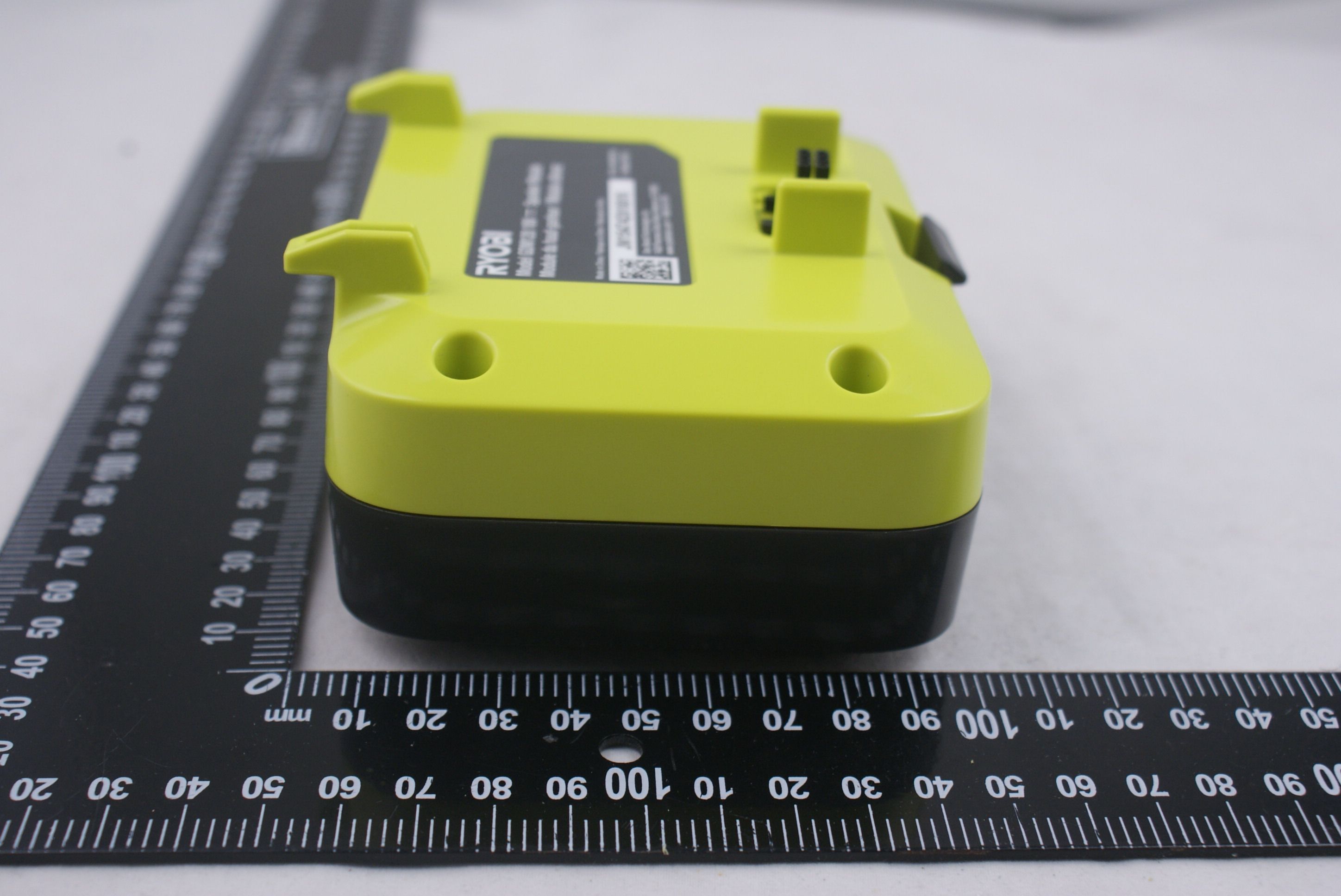 FCC ID VMZGDM120 External Photos