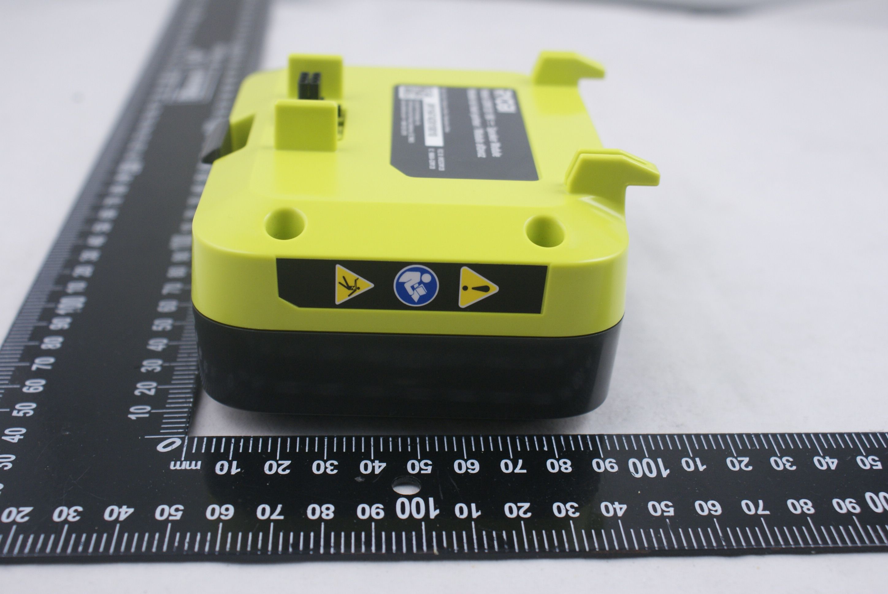 FCC ID VMZGDM120 External Photos