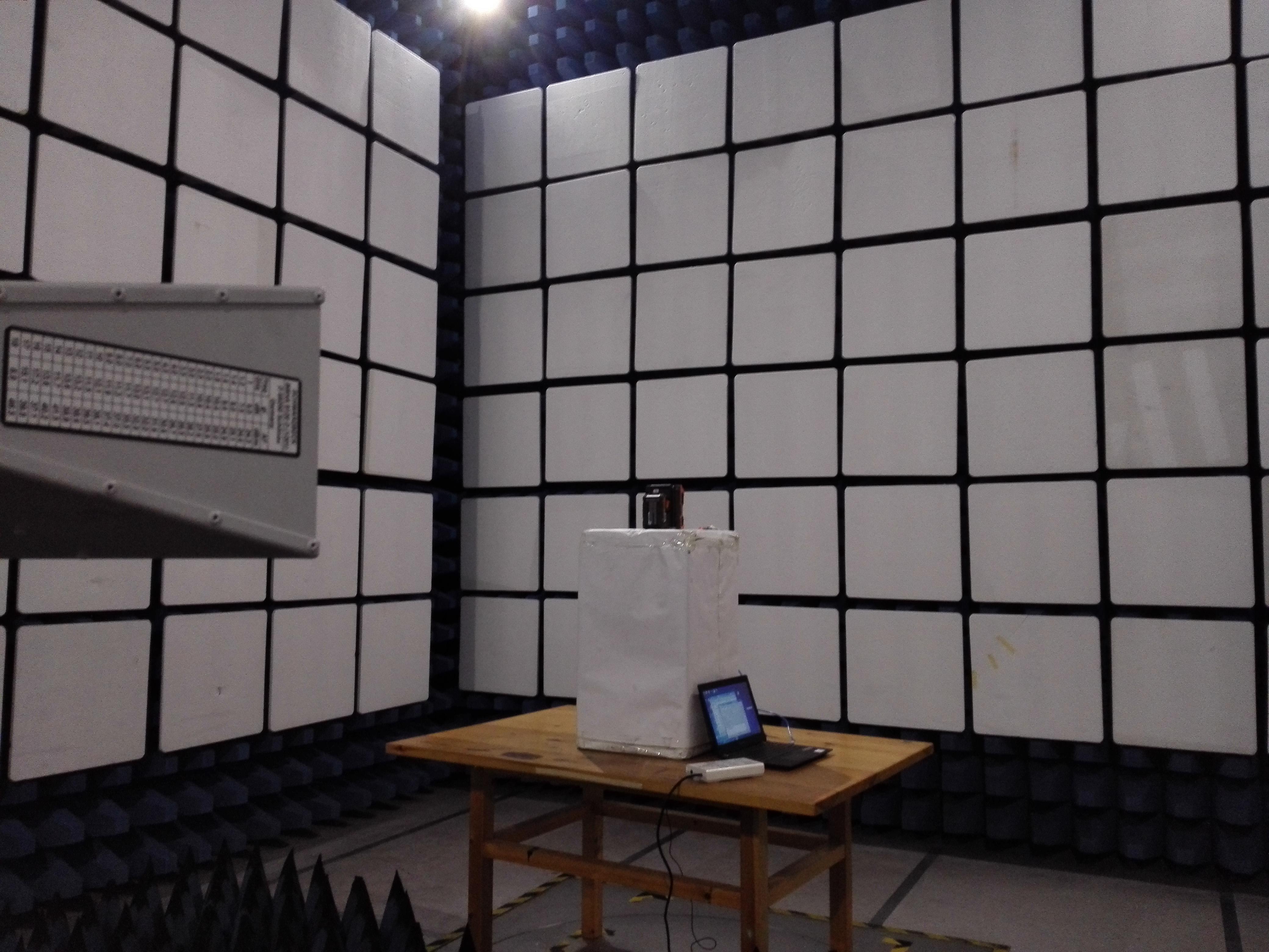 FCC ID VMZR84086 Test Setup Photos