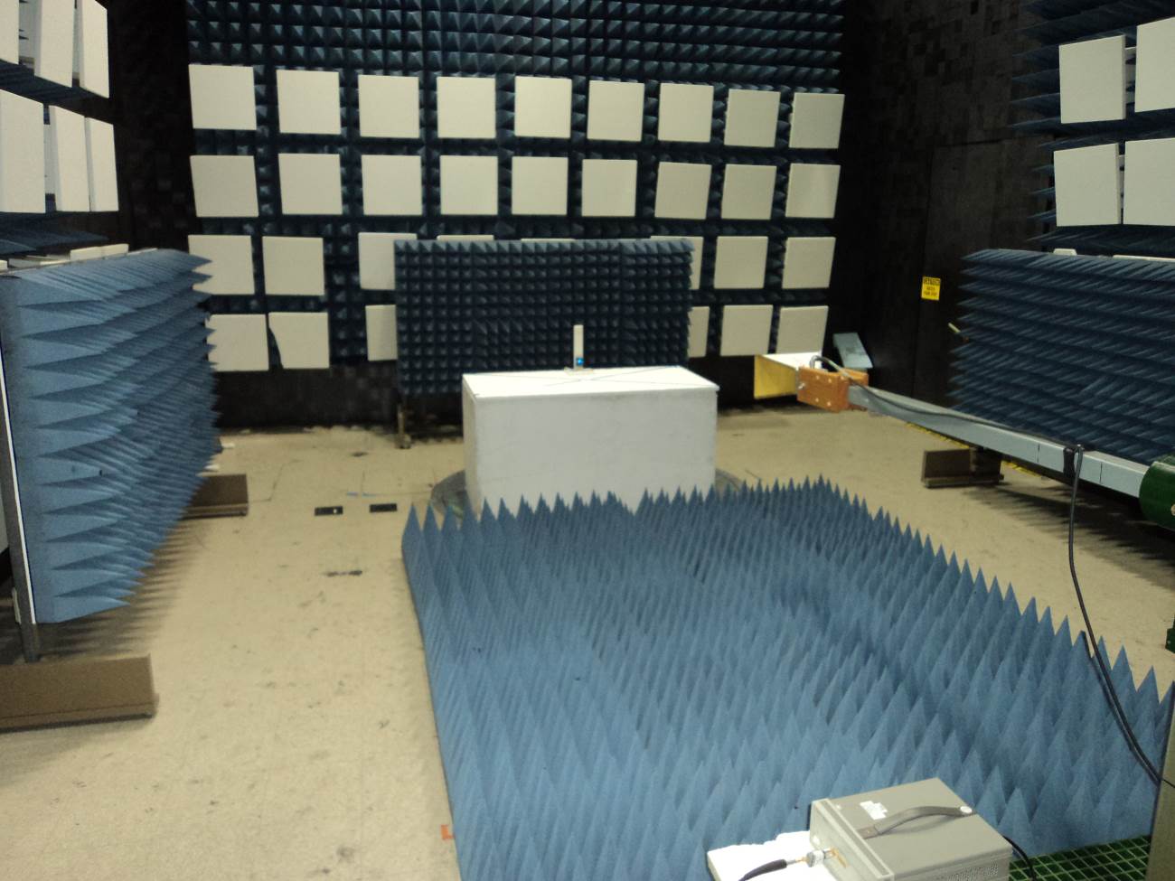 FCC ID VR8-SSIINTR004 Test Setup Photos
