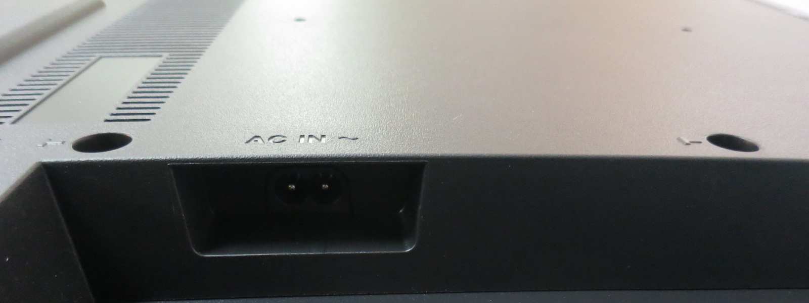 FCC ID W8U55P607 External Photos