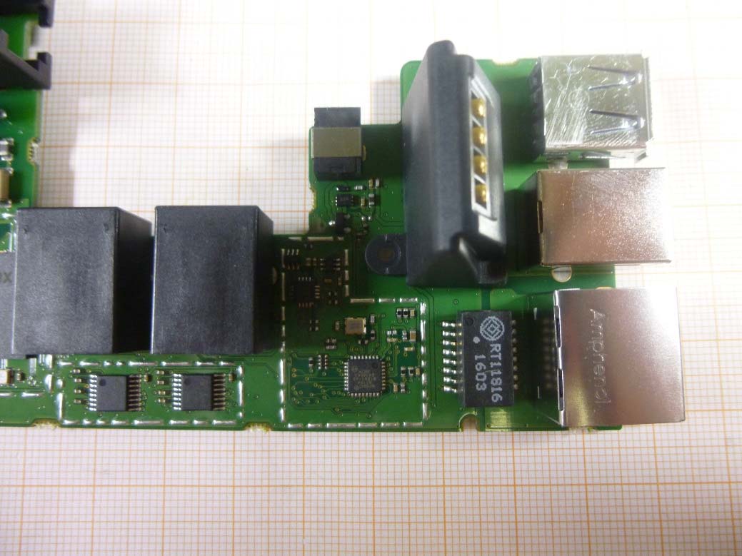 FCC ID XKB-BASE5000BT Internal Photos