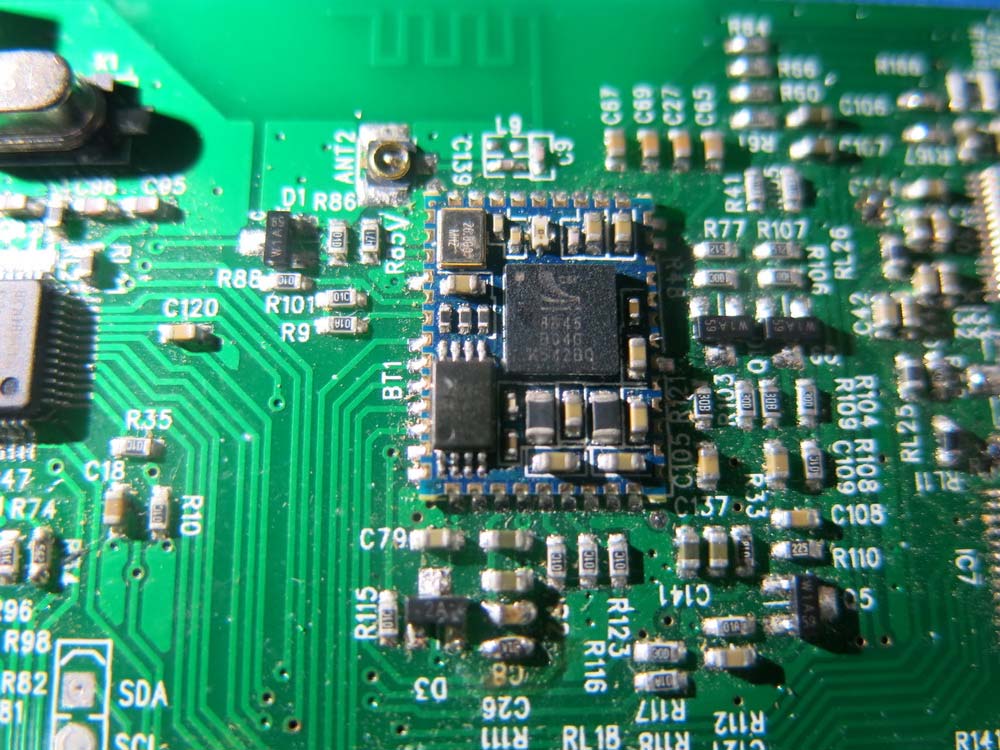 FCC ID YKBTV25V2-026 Internal Photos