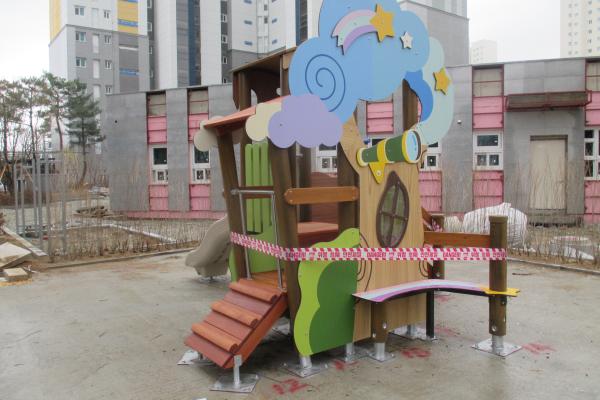 Children's play equipment Product photo
