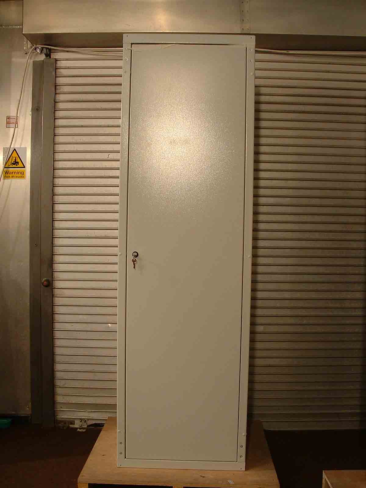 Rear Cabinet closed