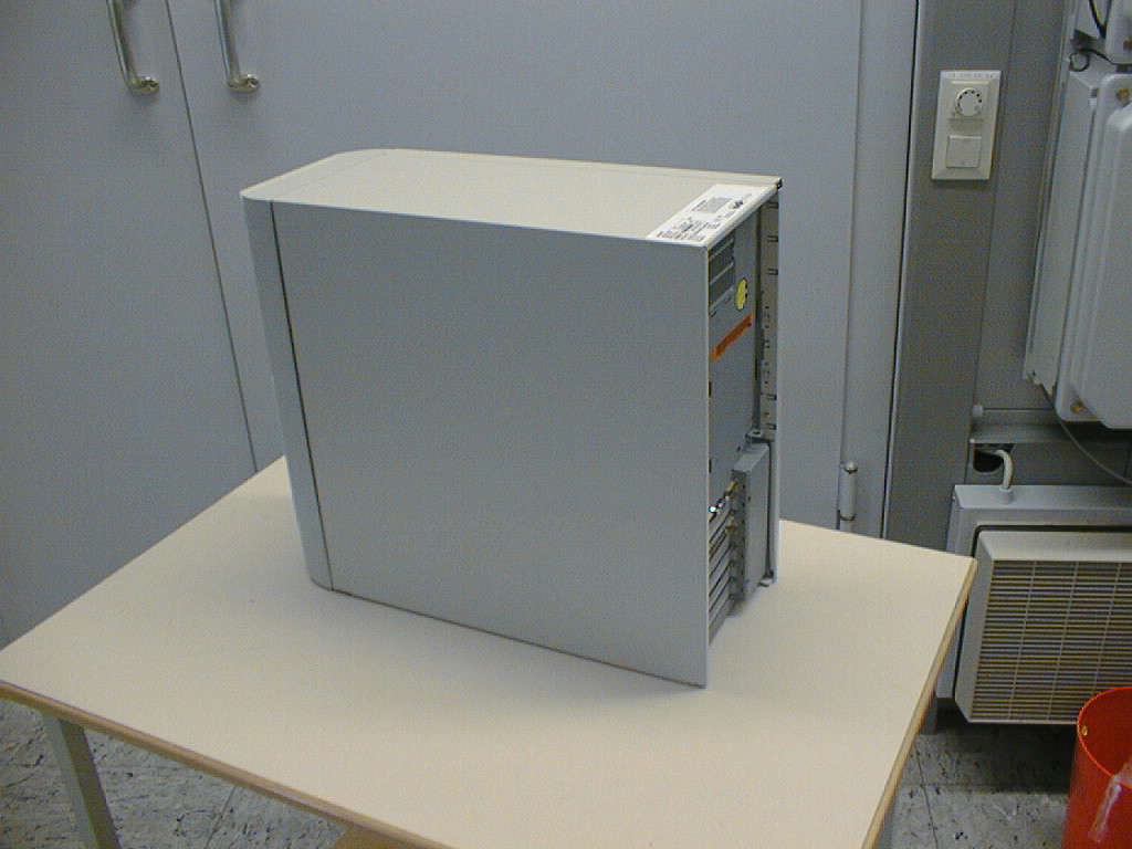 location of FCC ID label on EUT